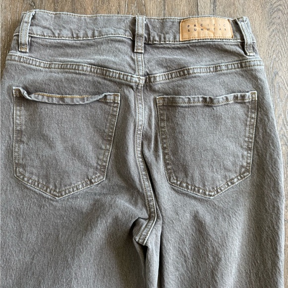 Pacsun Flare Jeans, brown in color. High rise bootcut, women’s size 26. - Picture 7 of 8